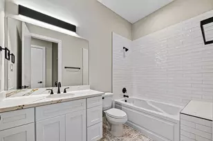 1425 E 31st St, Houston, TX 77022 - Photo 16