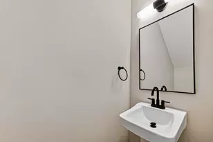 1425 E 31st St, Houston, TX 77022 - Photo 30