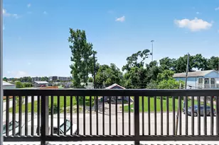 1425 E 31st St, Houston, TX 77022 - Photo 4
