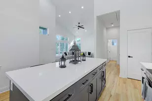 2614 Noble St, Houston, TX 77026 - Photo 12