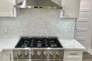 12122 Chimney Rock Rd, Houston, TX 77035 - Photo 8