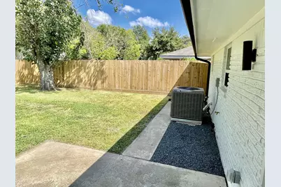 12122 Chimney Rock Road, Houston, TX 77035 - Photo 30