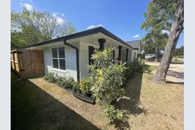 12122 Chimney Rock Road, Houston, TX 77035 - Photo 6