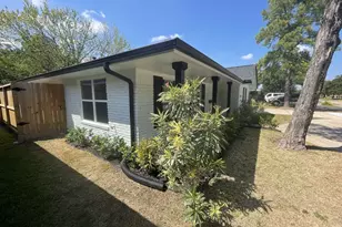 12122 Chimney Rock Rd, Houston, TX 77035 - Photo 6