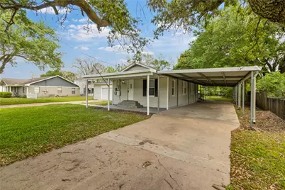 7021 2nd Street, Hitchcock, TX 77563 - Photo 2