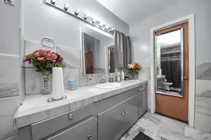 5846 Hirondel St, Houston, TX 77033 - Photo 26