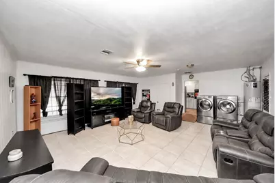 5846 Hirondel Street, Houston, TX 77033 - Photo 30