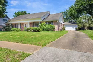 5622 Long Creek Ln, Houston, TX 77088 - Photo 2