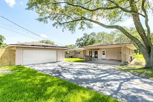 2125 Shady Ln, Beaumont, TX 77706 - Photo 14