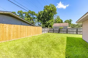 2125 Shady Ln, Beaumont, TX 77706 - Photo 16