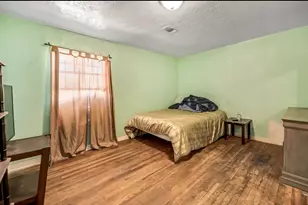 5810 Southgood St, Houston, TX 77033 - Photo 12