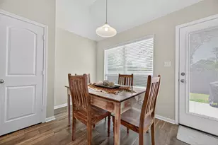 128 Red Deer Wy, Huntsville, TX 77320 - Photo 14