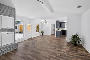 5675 Sylmar Rd, Houston, TX 77081 - Photo 10