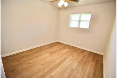 407 Morningside Drive, Friendswood, TX 77546 - Photo 8