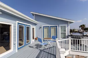 710 91st St, Galveston, TX 77554 - Photo 24