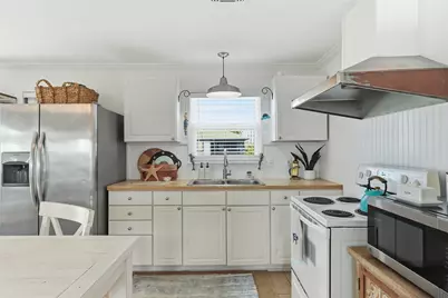 16630 Jamaica Inn Road, Galveston, TX 77554 - Photo 8