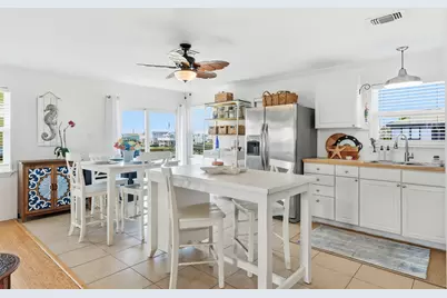 16630 Jamaica Inn Road, Jamaica Beach, TX 77554 - Photo 6