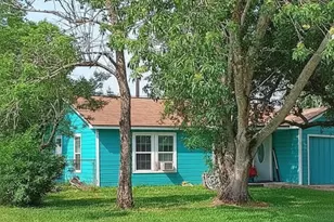1713 N Avenue H, Freeport, TX 77541 - Photo 1