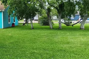 1713 N Avenue H, Freeport, TX 77541 - Photo 2