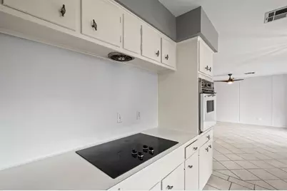 7722 Dillon Street, Houston, TX 77061 - Photo 6