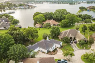 103 Forest Ct, Conroe, TX 77356 - Photo 2