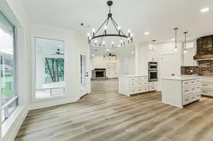 103 Forest Ct, Conroe, TX 77356 - Photo 16