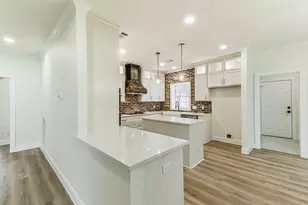 103 Forest Ct, Conroe, TX 77356 - Photo 10