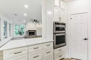 103 Forest Ct, Conroe, TX 77356 - Photo 12