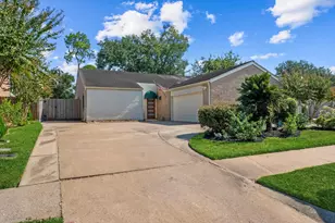 11854 Briar Forest Dr, Houston, TX 77077 - Photo 2