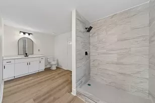 907 S 3rd St, La Porte, TX 77571 - Photo 24