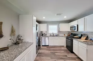 4405 W 43rd St, Houston, TX 77092 - Photo 12