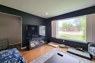 4405 W 43rd St, Houston, TX 77092 - Photo 8
