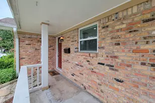 4405 W 43rd St, Houston, TX 77092 - Photo 2