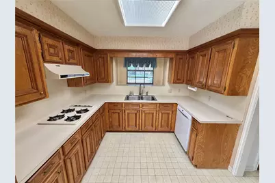 3 S Erik Drive, Angleton, TX 77515 - Photo 10