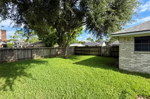 3 S Erik Dr, Angleton, TX 77515 - Photo 30