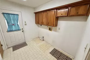 3 S Erik Dr, Angleton, TX 77515 - Photo 16