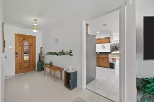654 N Flamingo Dr, Seabrook, TX 77586 - Photo 4