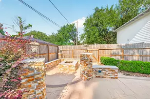 10602 Longmont Dr, Houston, TX 77042 - Photo 44