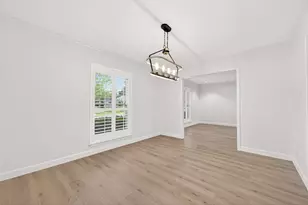 10602 Longmont Dr, Houston, TX 77042 - Photo 10