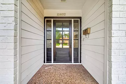 10602 Longmont Drive, Houston, TX 77042 - Photo 4
