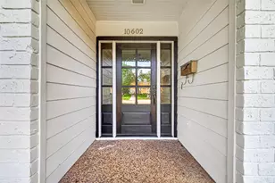 10602 Longmont Dr, Houston, TX 77042 - Photo 4