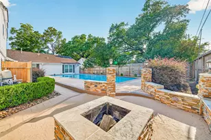 10602 Longmont Dr, Houston, TX 77042 - Photo 42
