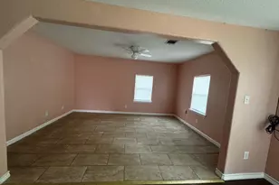 709 Matthews St, Bay City, TX 77414 - Photo 2