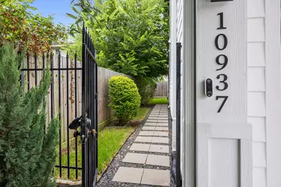 10937 Fire Creek Drive, Houston, TX 77043 - Photo 10