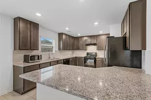 647 Ash Mill Dr, Houston, TX 77090 - Photo 4