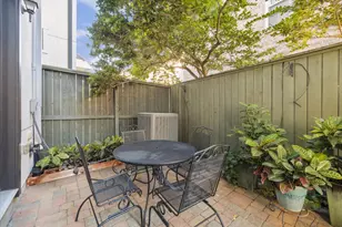 7835 Bobbitt Ln, Houston, TX 77055 - Photo 24