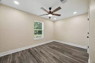 1190 County Rd 146, Alvin, TX 77511 - Photo 22
