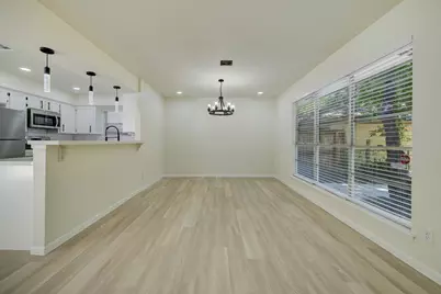 5519 Sheraton Oaks Drive, Houston, TX 77091 - Photo 6