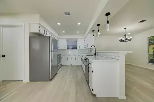 5519 Sheraton Oaks Dr, Houston, TX 77091 - Photo 8