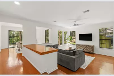 27 Sky Terrace Place, The Woodlands, TX 77381 - Photo 4